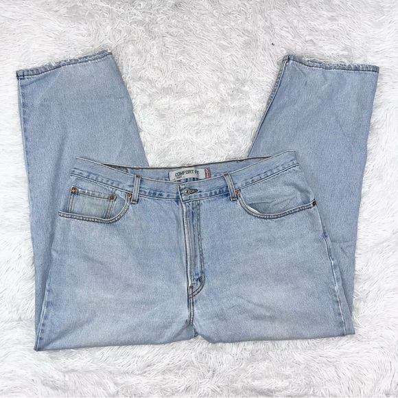 LEVI’S Men’s Vintage 560 Comfort Loose Fit Light Wash Blue Denim Jeans 40 - Picture 1 of 10